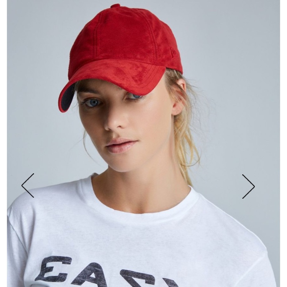 NWOT NEW ERA RED FAUX SUEDE BASEBALL HAT